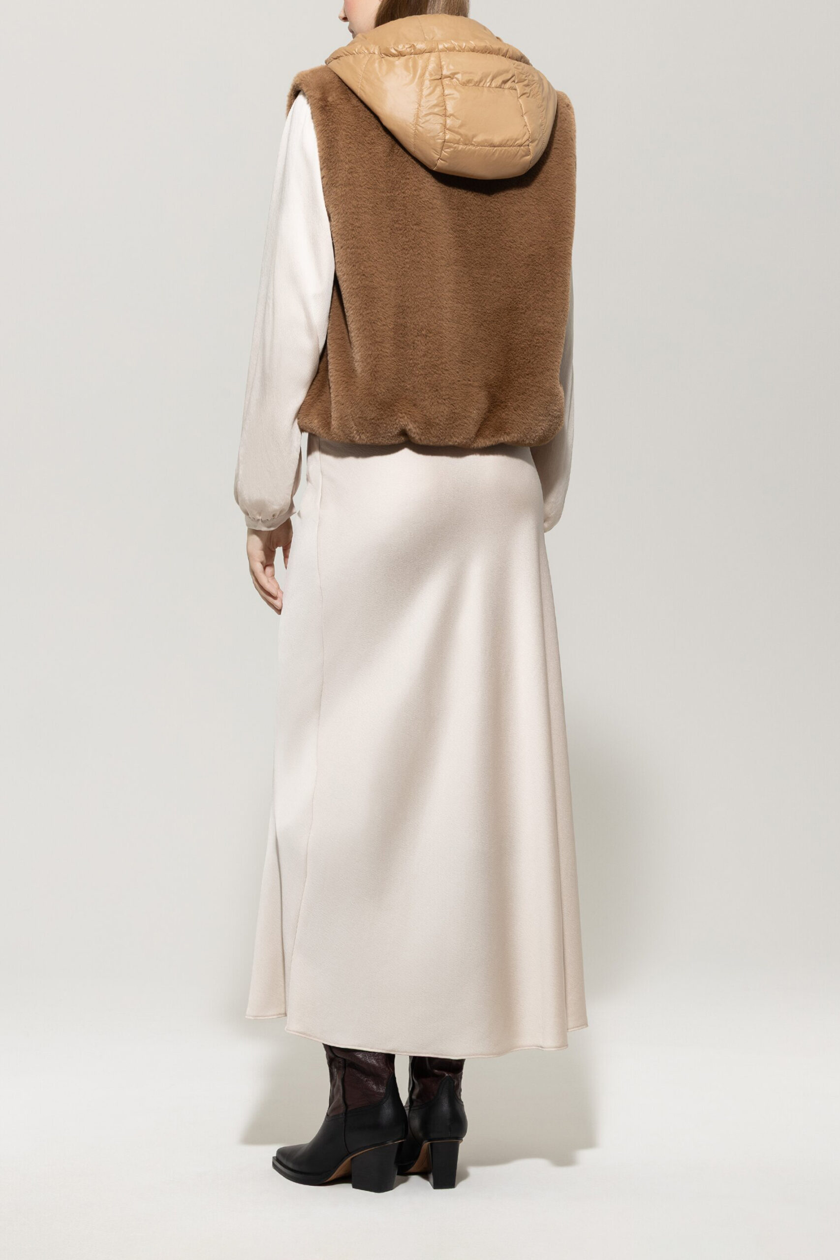 Luisa Cerano Weste in Fell-Optik – Bild 3