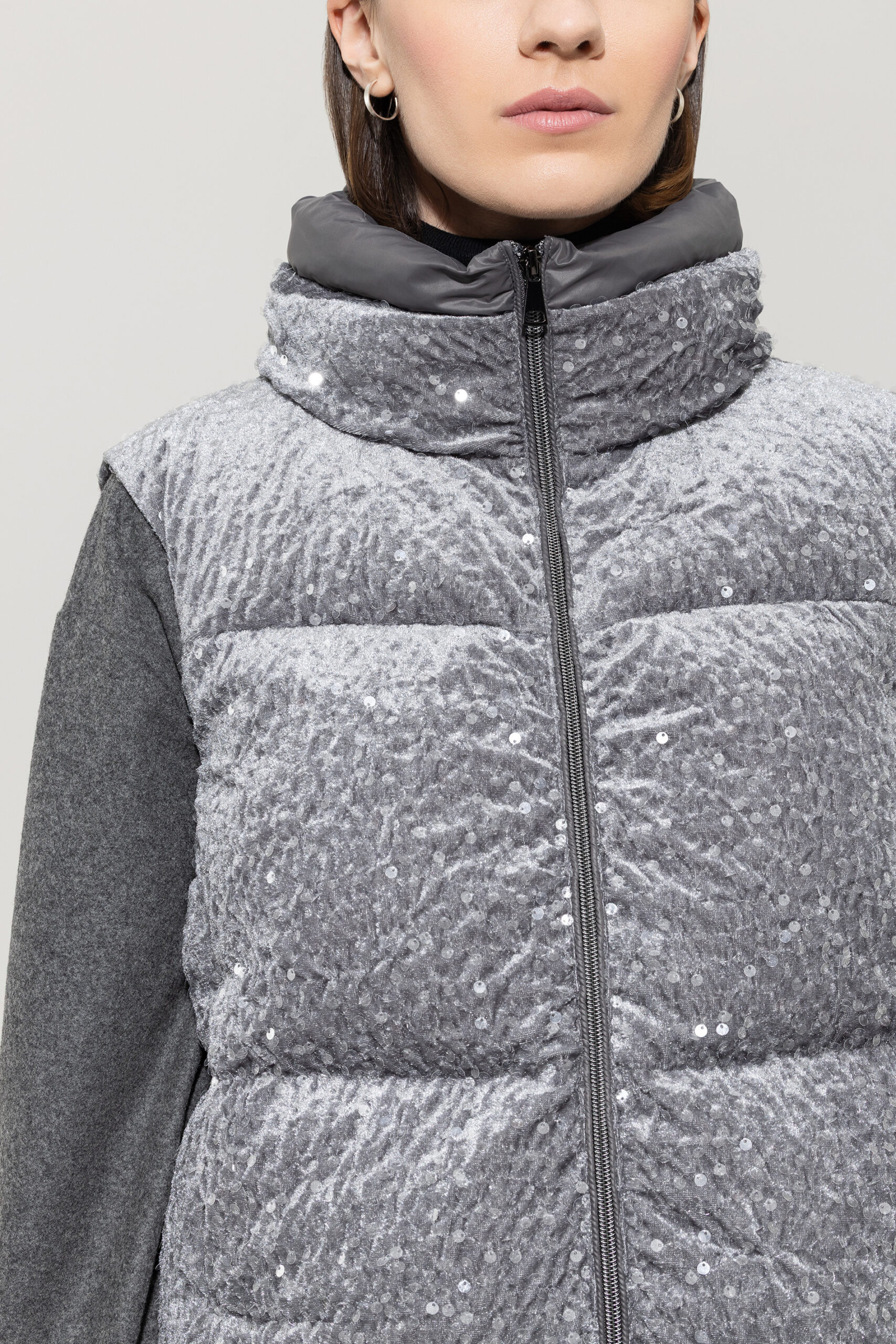 Luisa Cerano Warme Daunenweste mit Stehkragen – Bild 5
